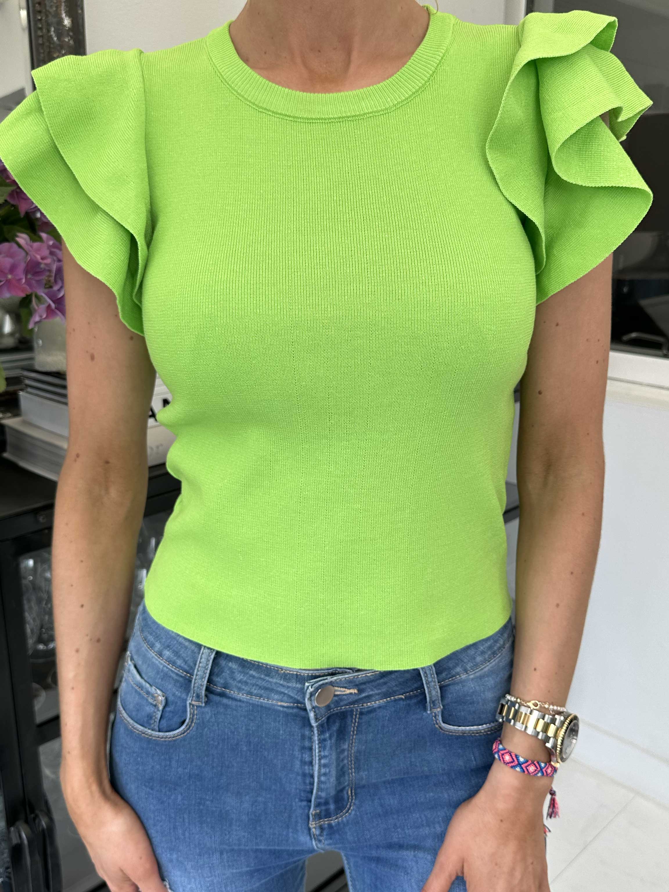 Eva - Feminin t-shirt med søde flæseærmer